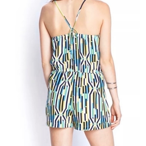 𝅺forever 21 abstract cubist print self tie romper with elastic waist size small - Picture 3 of 10